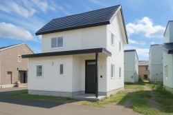 札幌市を専門　テンズホーム 全室6帖の4室♪2025年9月リフォーム完成♪