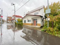 札幌市を専門　テンズホーム 建築条件無し☆人気の八軒エリア解体更地渡し☆角地