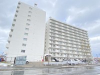 札幌市を専門　テンズホーム 2階ながらバルコニーからは山並みを望む景色。
