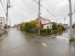 JR八軒駅徒歩約9分の好立地。