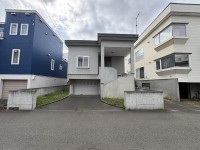 札幌市を専門　テンズホーム 【広さを楽しむ2LDK。ガレージハウスでゆったり暮らす。】